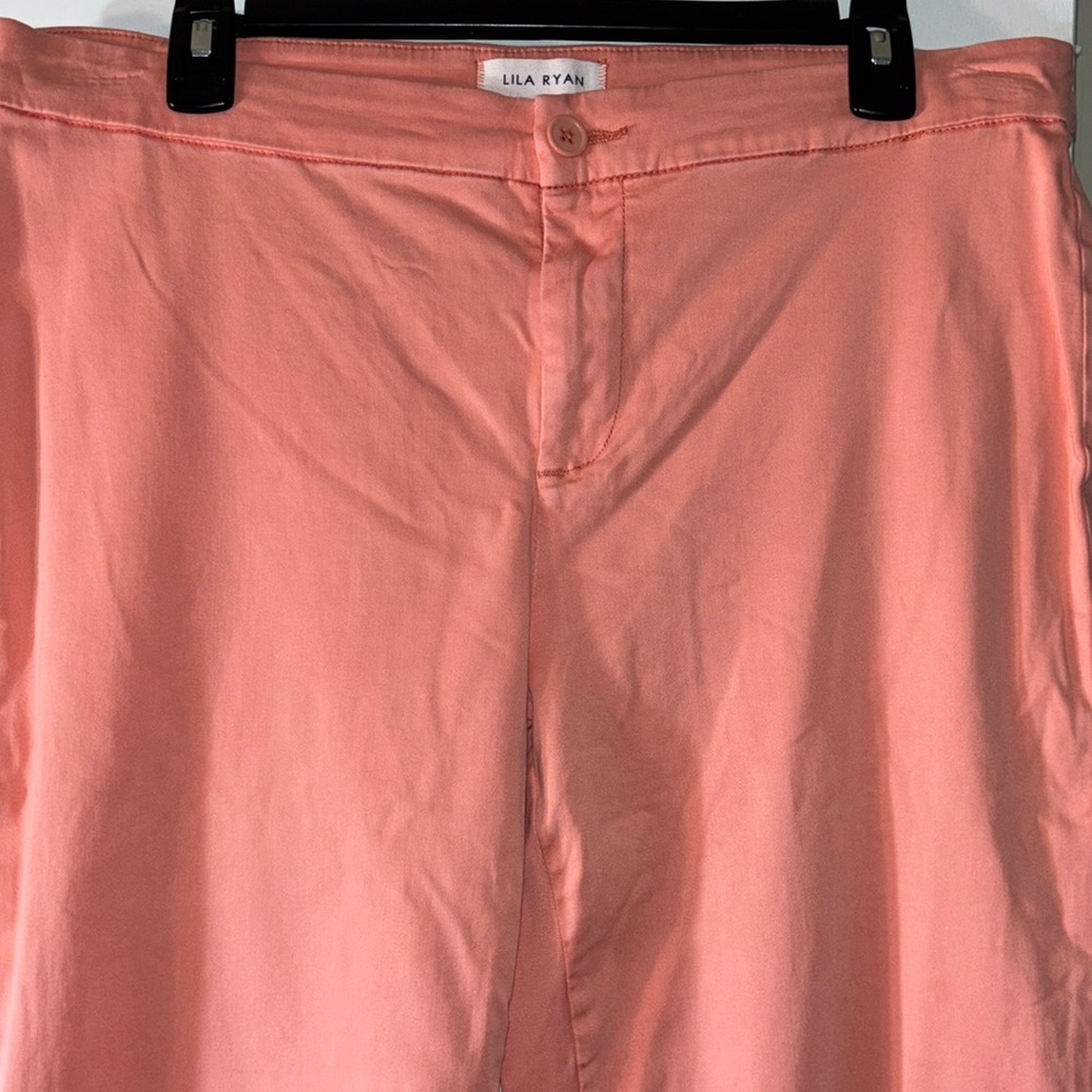 Lila Ryan crops